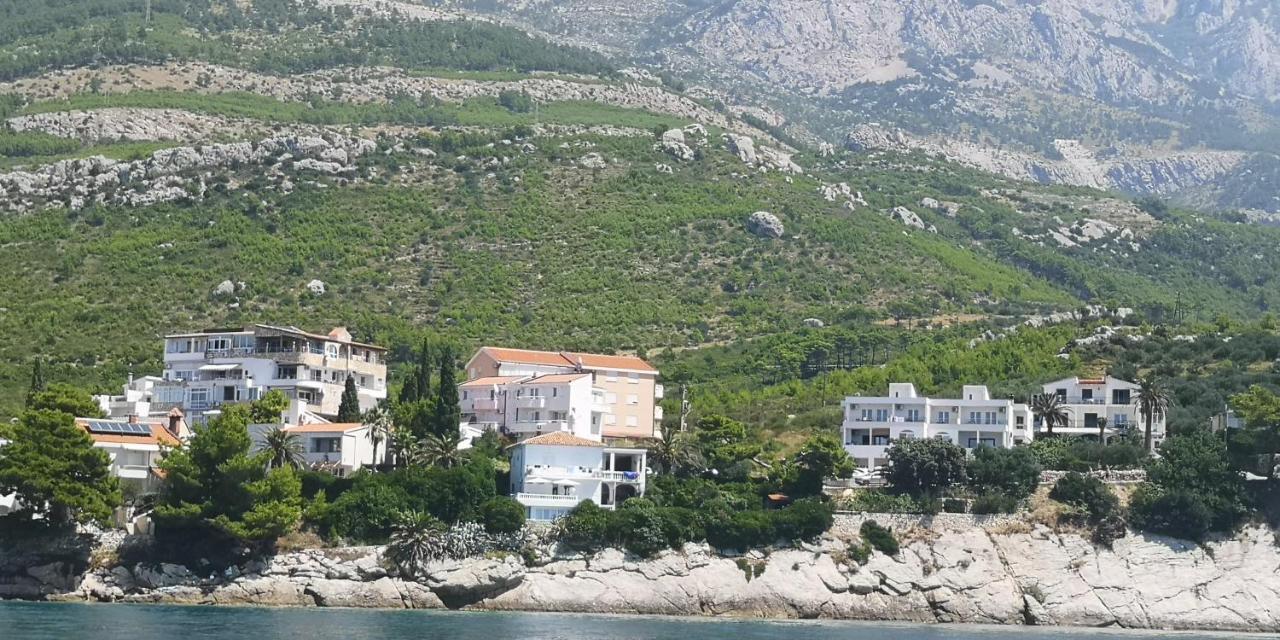 Apartments Tri Palme Baška Voda Exterior foto