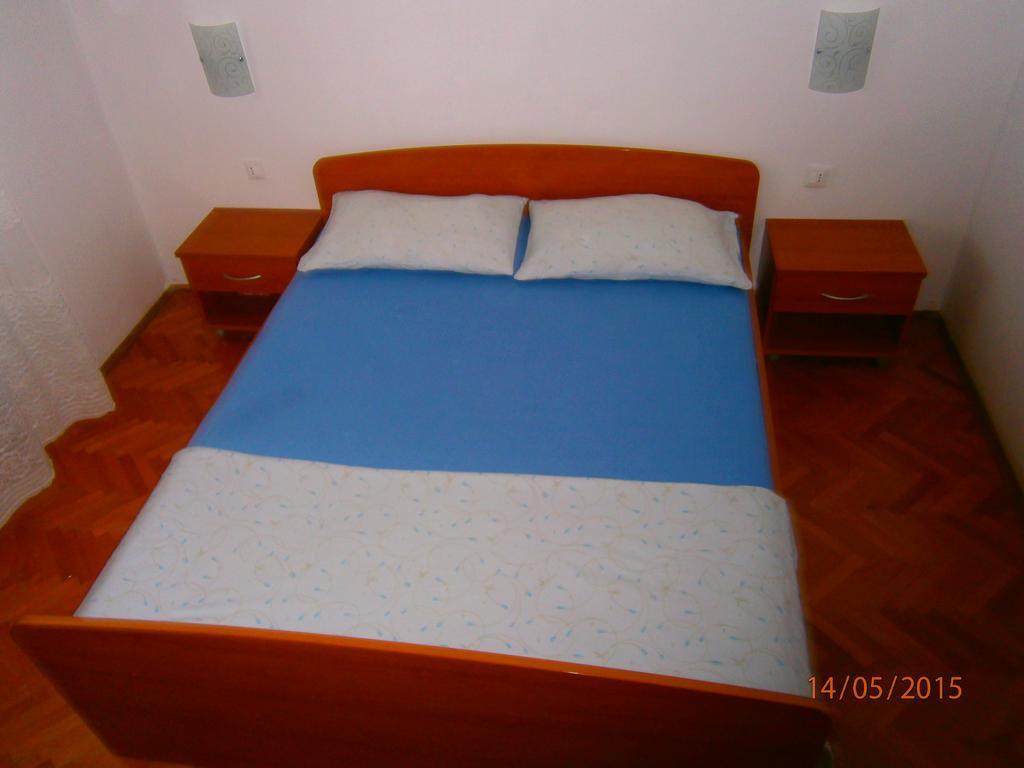 Apartments Tri Palme Baška Voda Quarto foto
