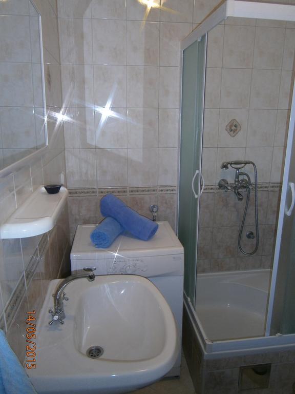Apartments Tri Palme Baška Voda Quarto foto
